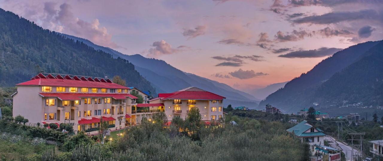 Club Mahindra Snow Peaks Manali Hotel Exterior photo